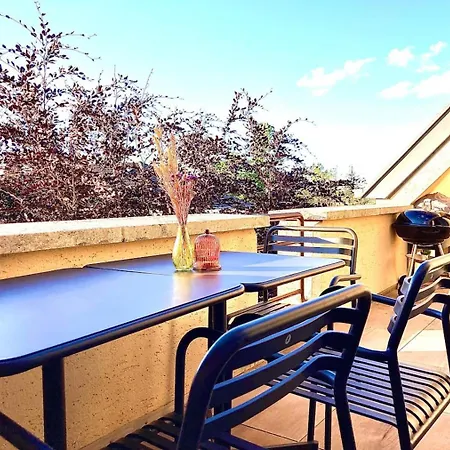 Сasa de vacaciones Luxueux Duplex Au Croisement Luxemburgo